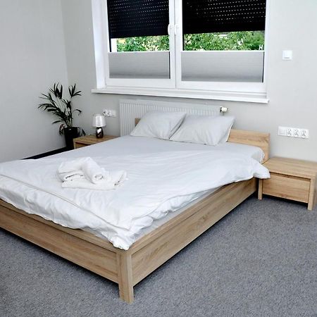 Pokoje, Apartamenty, Restauracja Marcus Oborniki Dış mekan fotoğraf