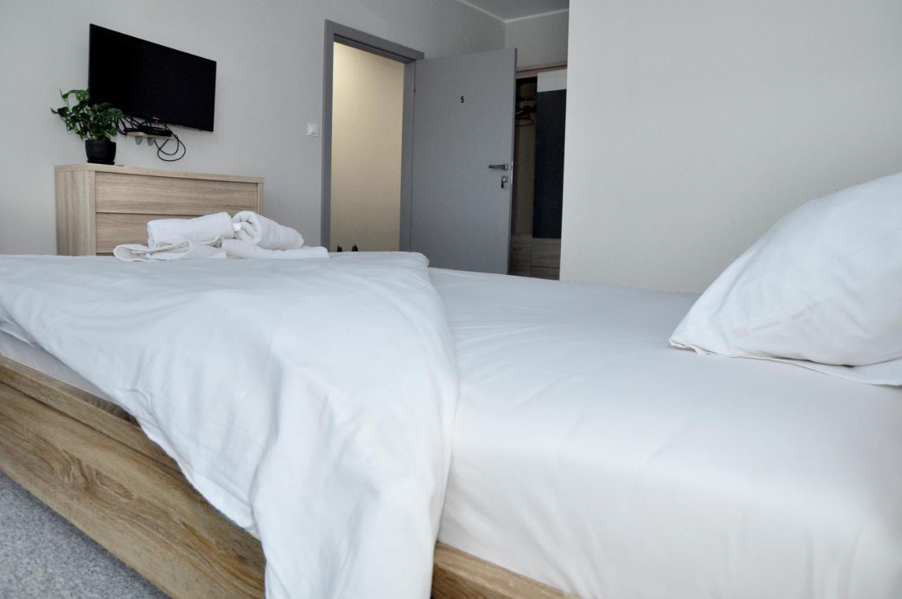 Pokoje, Apartamenty, Restauracja Marcus Oborniki Dış mekan fotoğraf